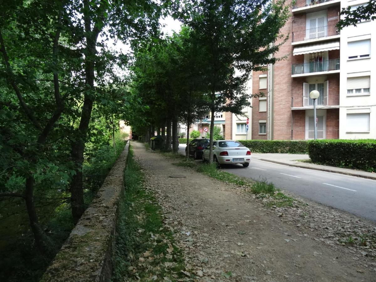 Apartment Olot By Interhome מראה חיצוני תמונה